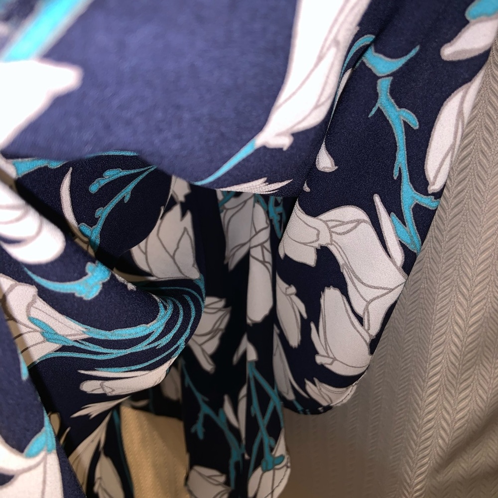 2X Sleeveless Print Blouse. New without tags. - Picture 3 of 5